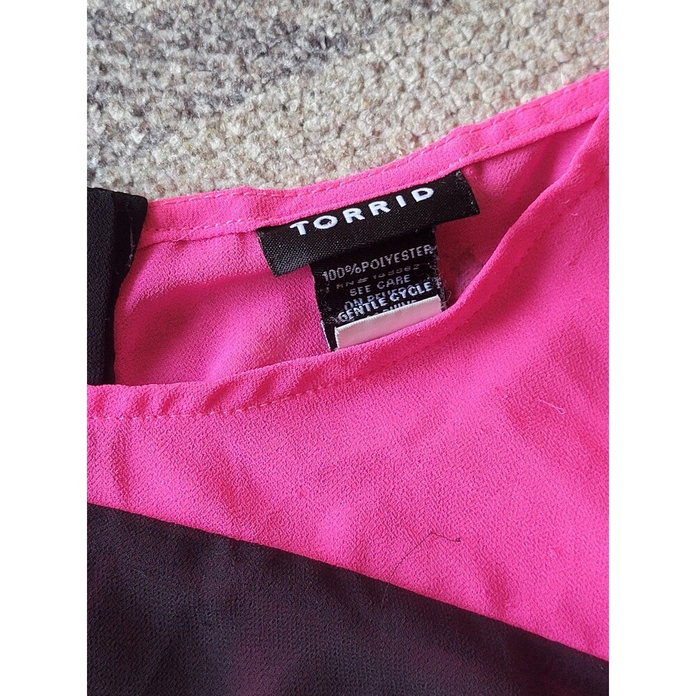 Torrid Black And Pink Color Block Button Back Top - image 3
